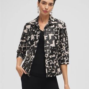 Elegant Black and White Patterned Blazer